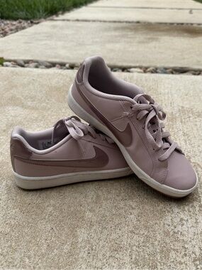 Nike Women's Mauve Low-Top Sneakers